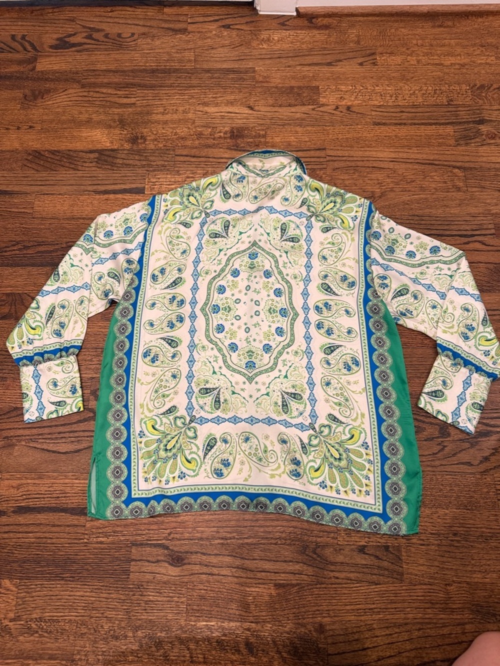Vintage-Inspired Green Paisley Button-Down Shirt - Picture 6 of 6